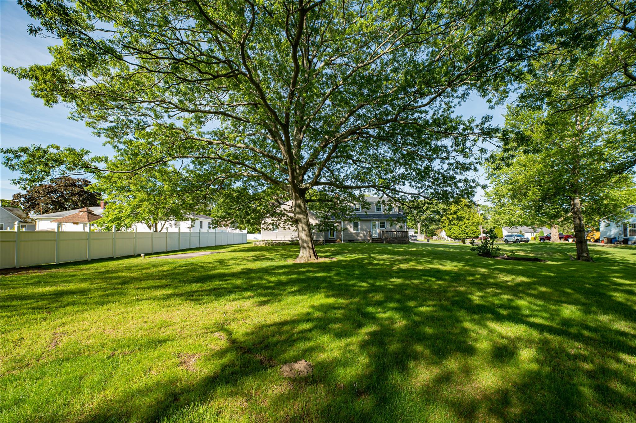 832 Ostrander Avenue, Riverhead, New York image 20