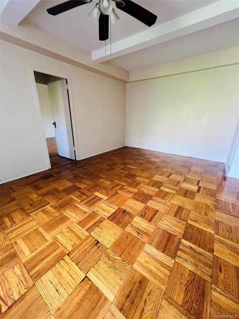 Homes For Sale - 1558 Unionport Road #5G<br/> Bronx, NY 10462