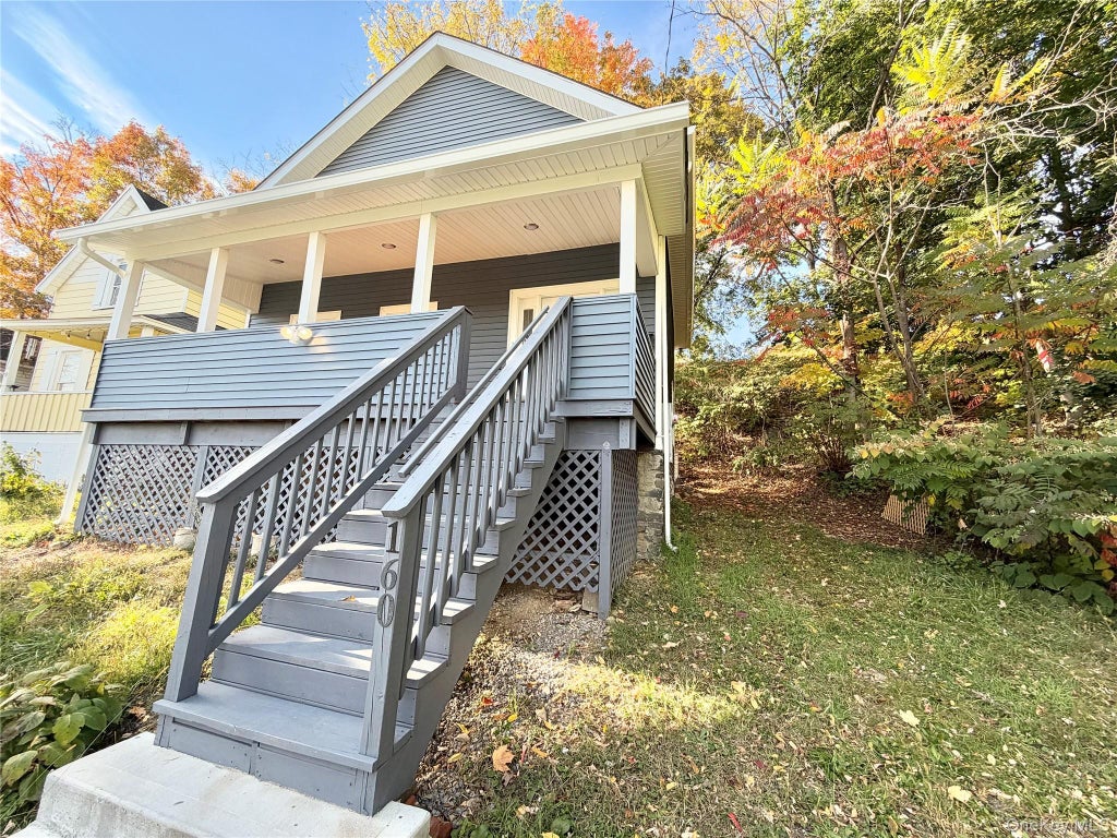 Photo of 160 Smith Street, Poughkeepsie, NY 12601 (MLS # 1066724)