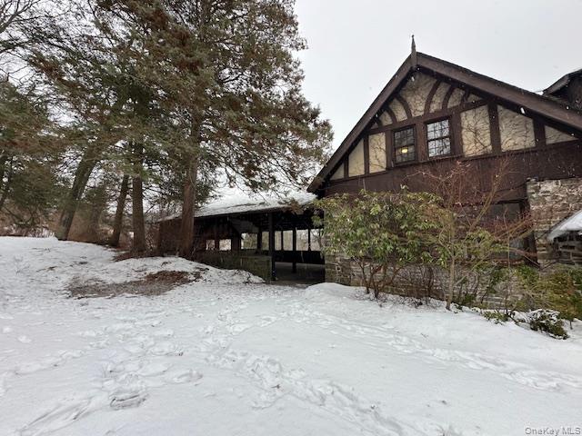 32 E Lake Stable Road