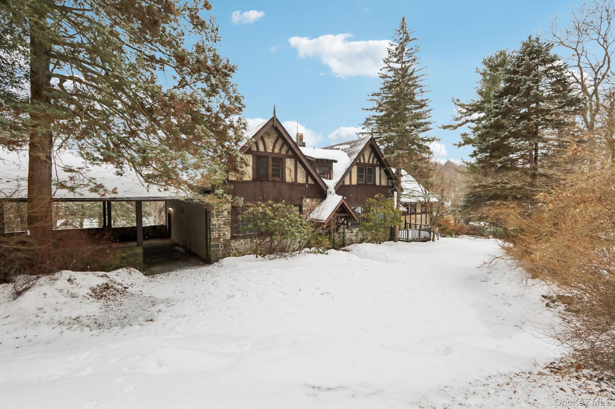 32 E Lake Stable Road