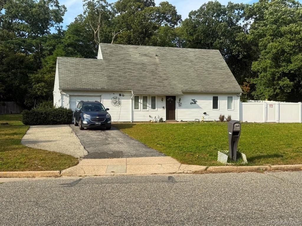Photo of 79 Hawkins Path, Coram, NY 11727 (MLS # 1058296)