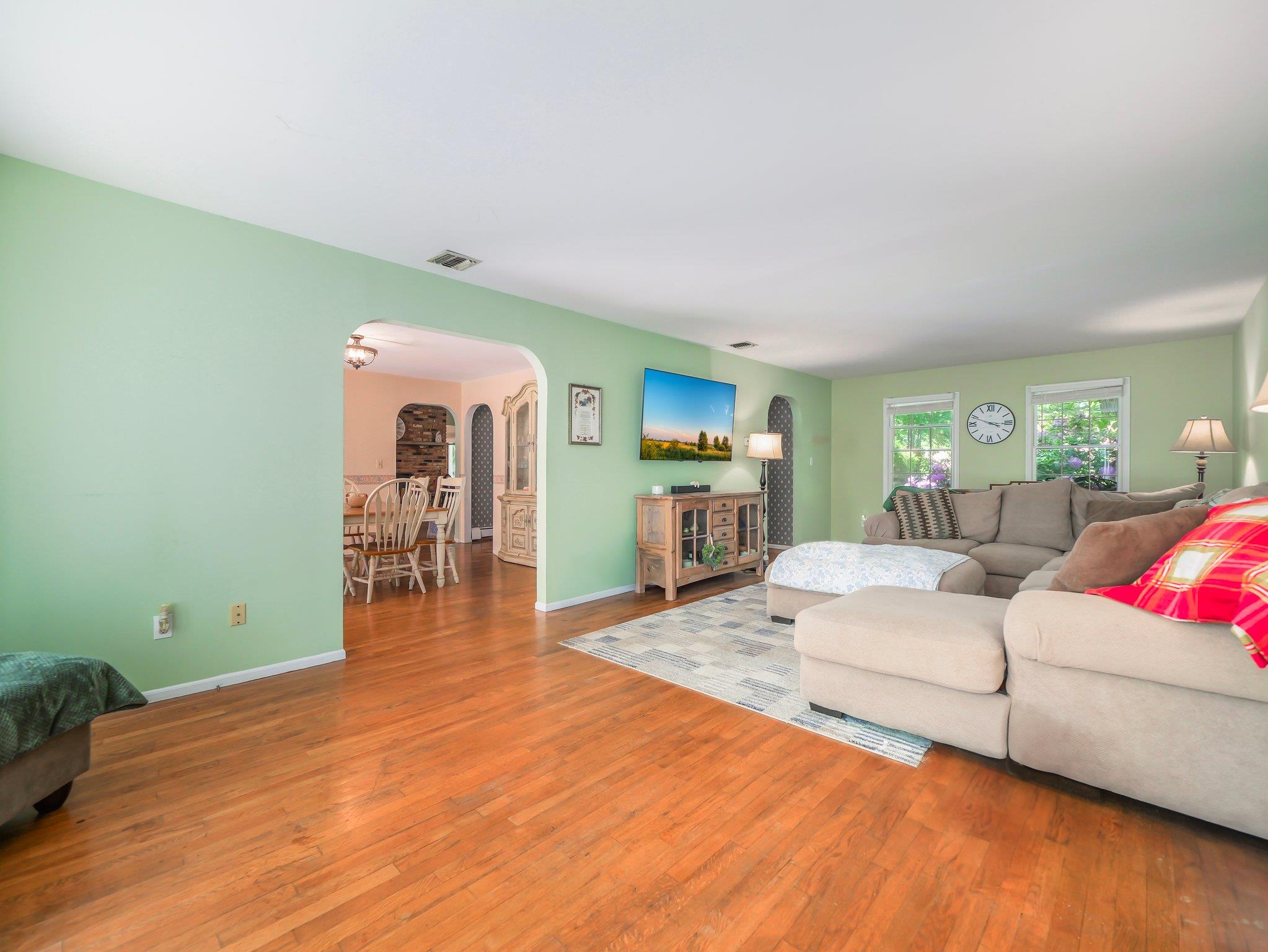 33 Rochelle Drive, New City, New York image 21