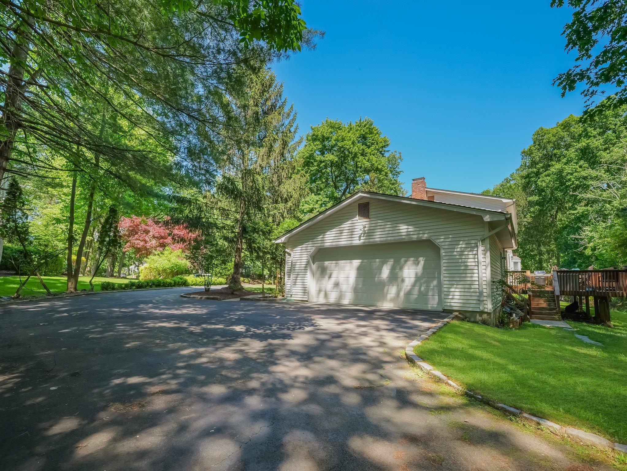 33 Rochelle Drive, New City, New York image 35