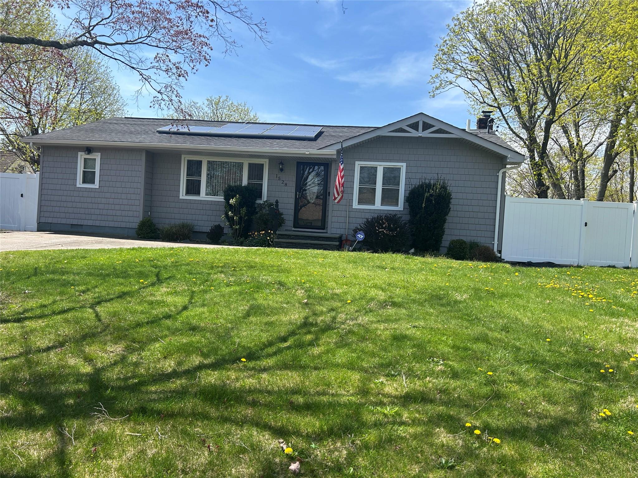 1528 Baldwin Boulevard, Bay Shore, New York image 2