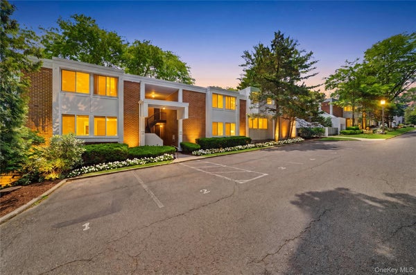 412 TALLWOOD DR, HARTSDALE, NY 10530 - Image fd9f38246777b2a6c828cf9931aa417e/2740652227