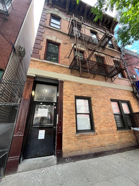 Mobile Home For Sale - 591 Van Nest Avenue<br/> Bronx, NY 10460
