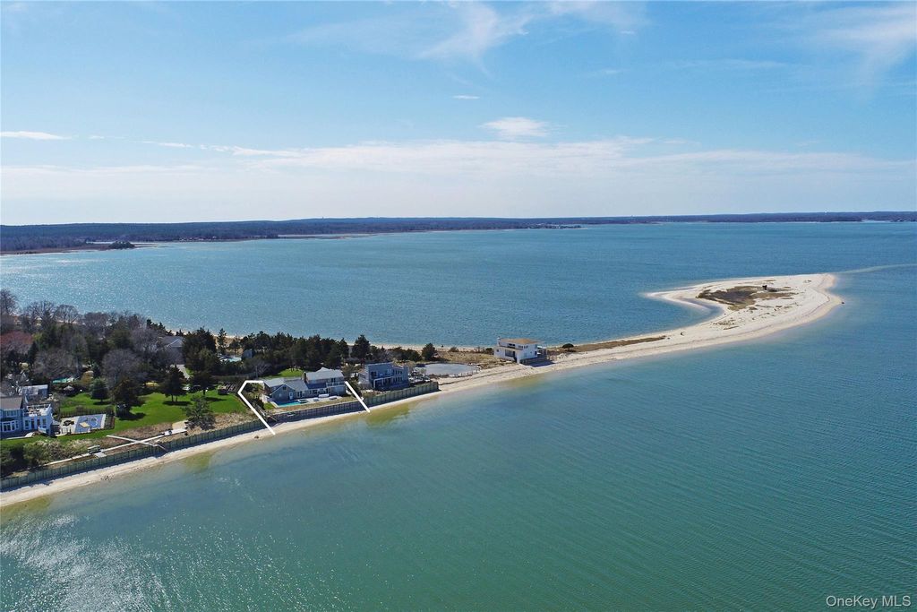 Photo of 10 Barrett Drive, Hampton Bays, NY 11946 (MLS # 961977)