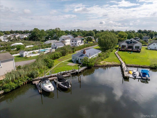 46 RIVERDALE AVE, MASSAPEQUA, NY 11758 - Image fda8fb81df453c8aa1fa54dd36660d30/495193566