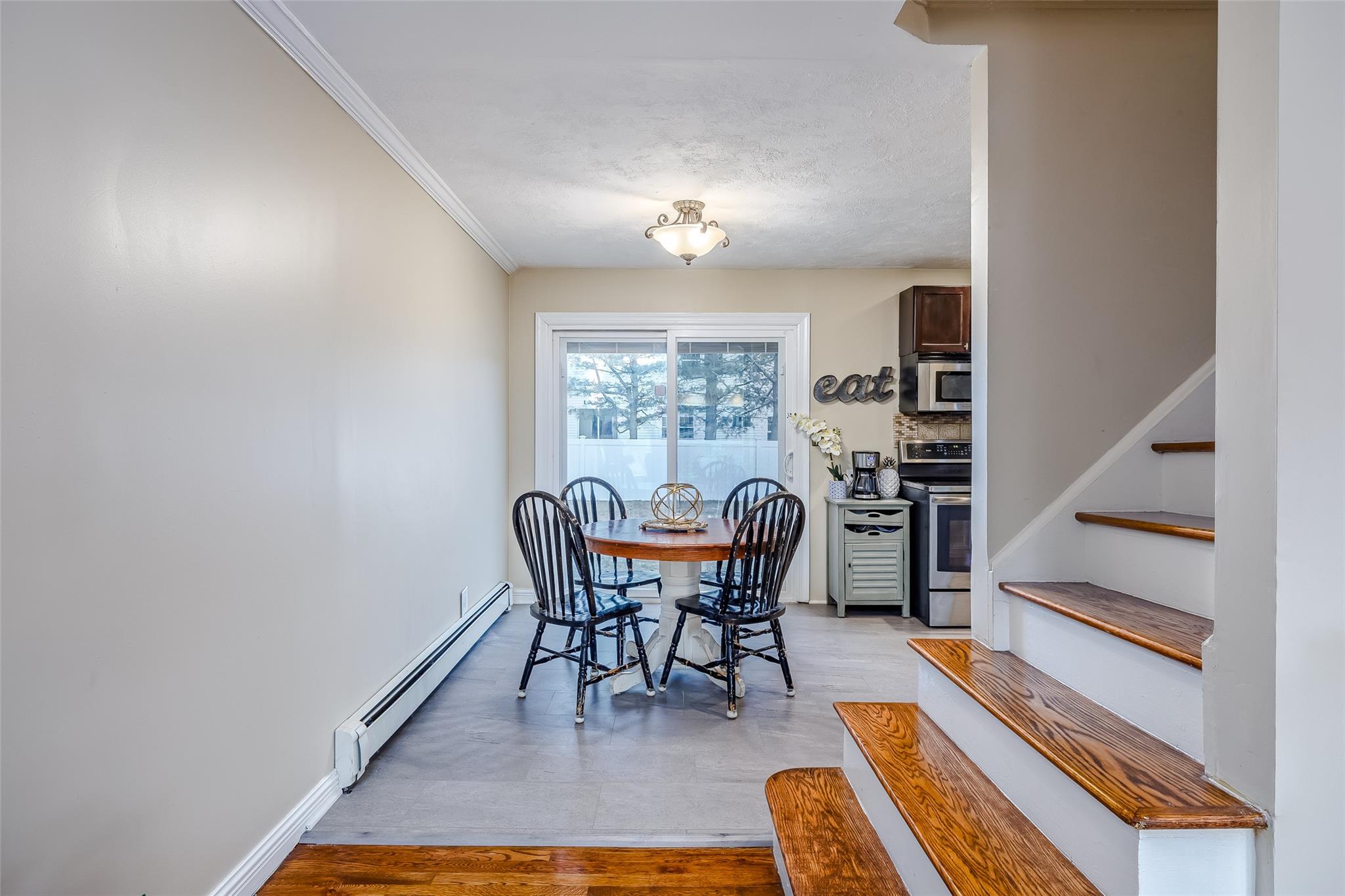 552 Meadowbrook Rd Rd, Merrick, New York image 10