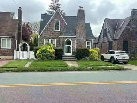 345 Plainfield Avenue, Floral Park, NY 11001 - MLS#: 920846