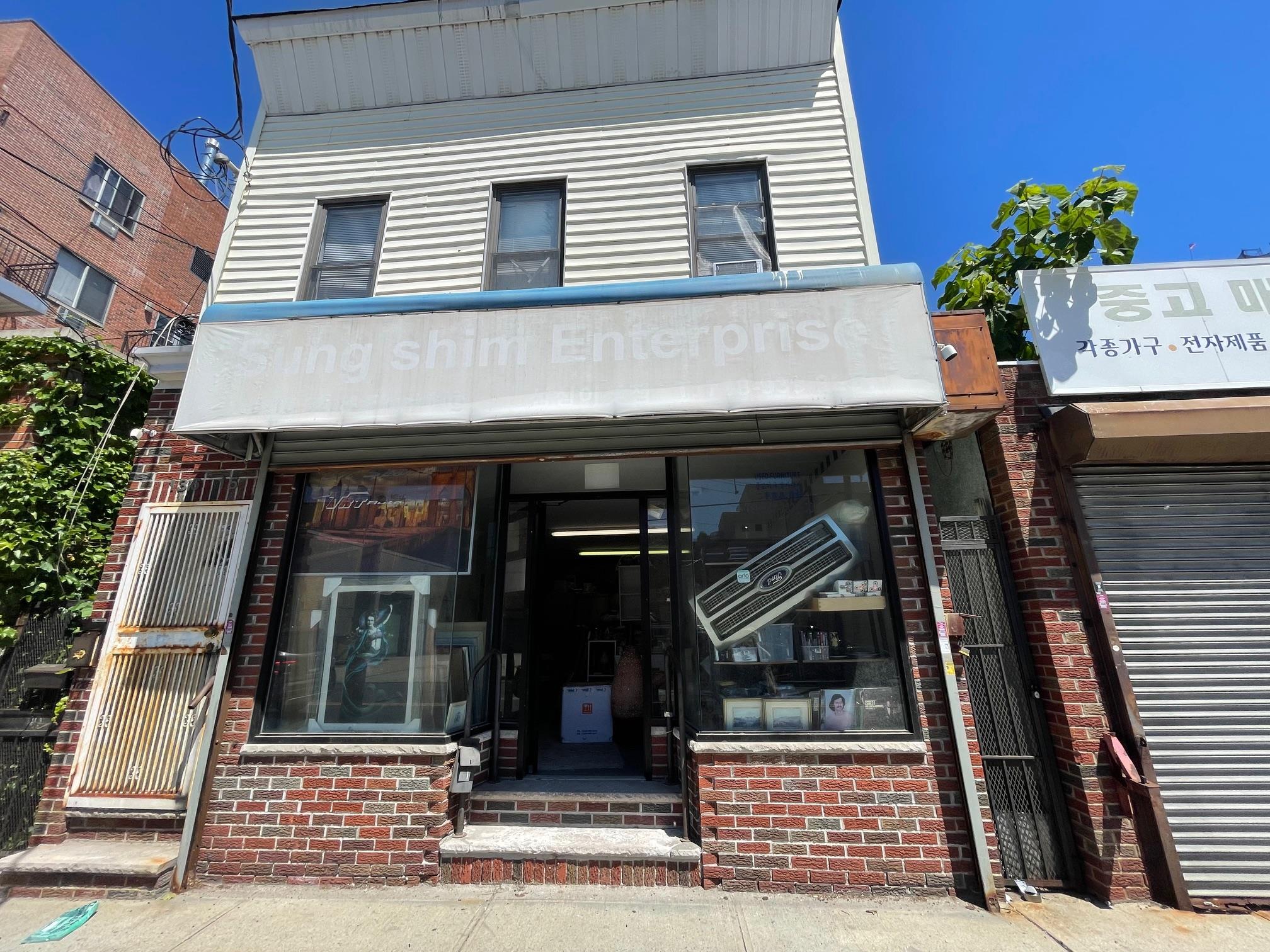 31-52 137 Street