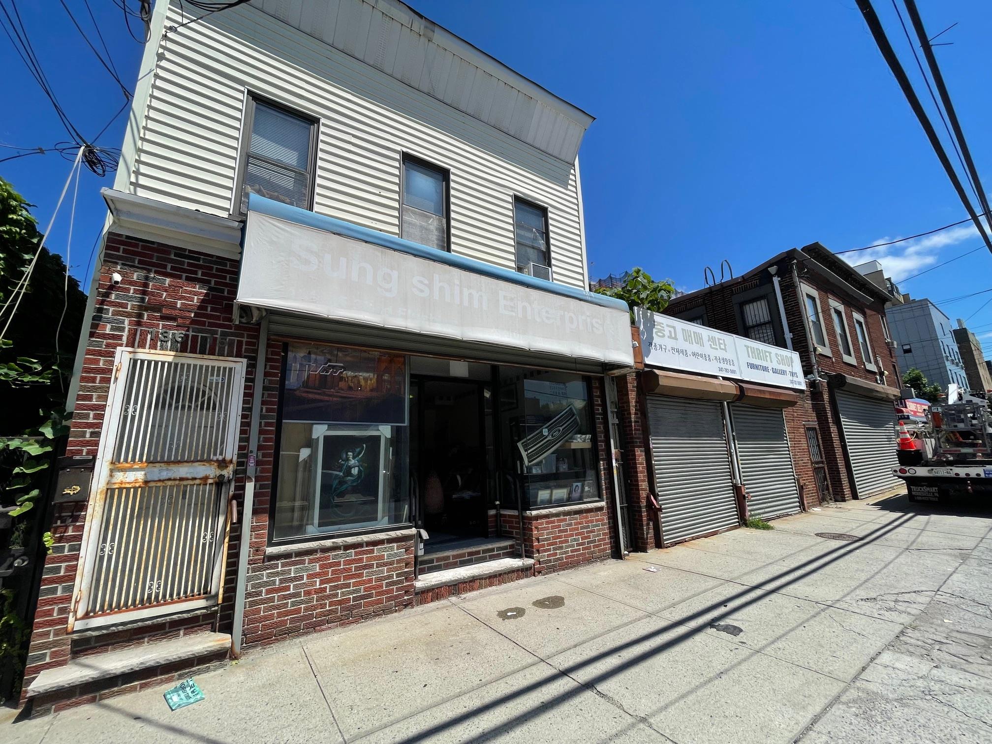 31-52 137 Street