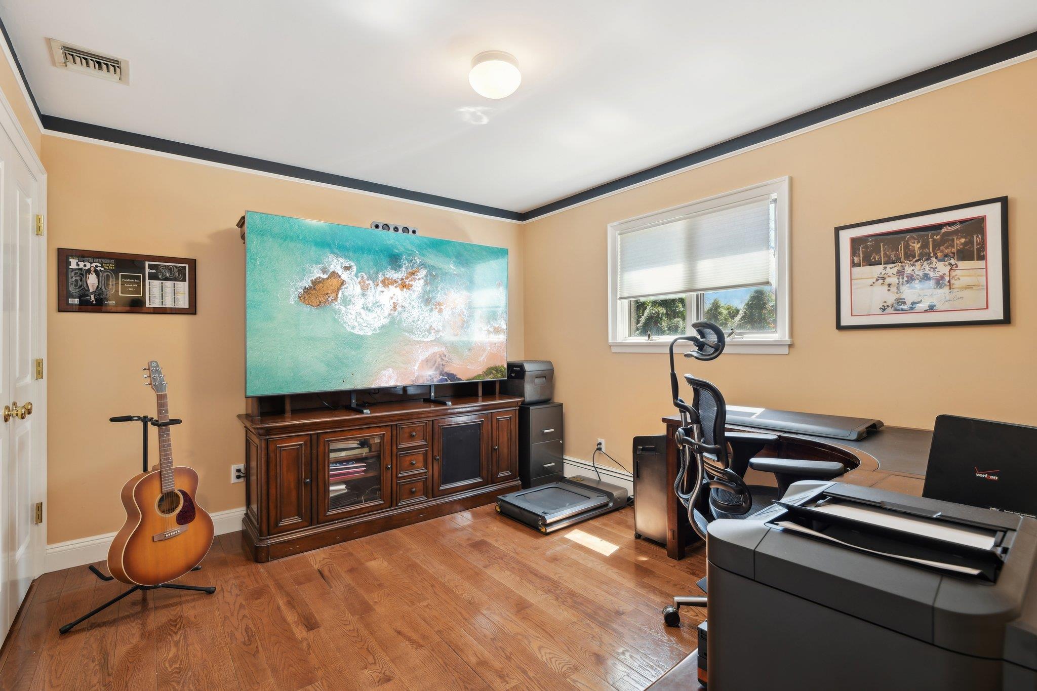 4 Westbury Road, Garden City, New York image 16