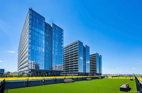 131-01 40th Road 19A Flushing NY 11354