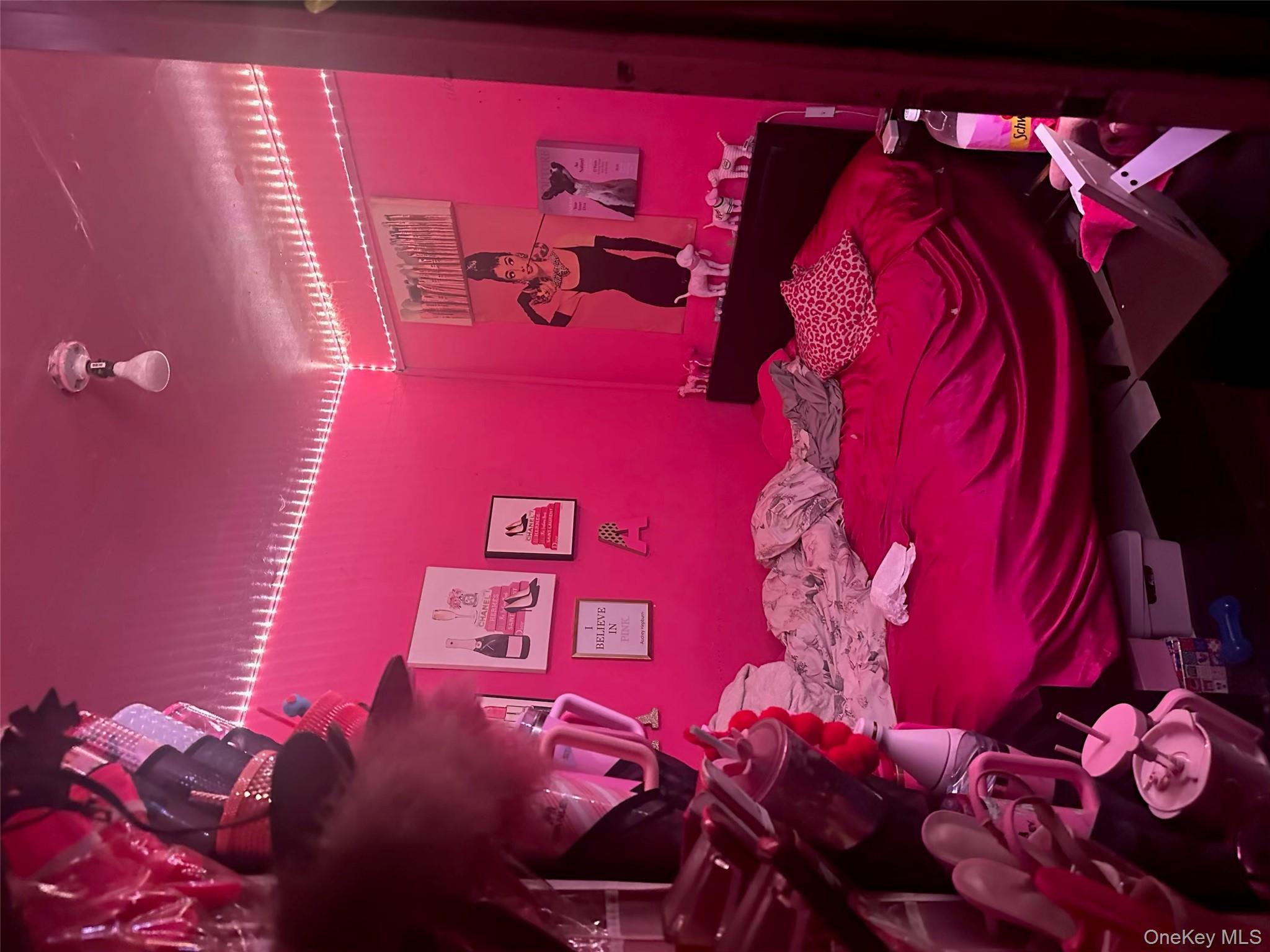 1317 Stratford Avenue