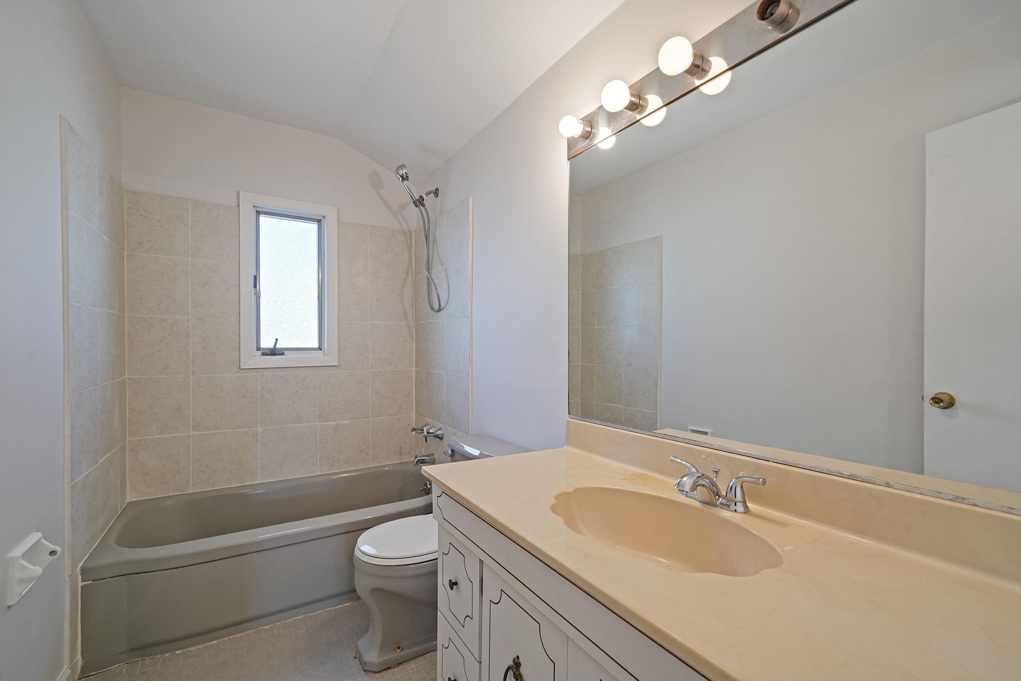 46 Grand Haven Drive, Commack, New York image 25