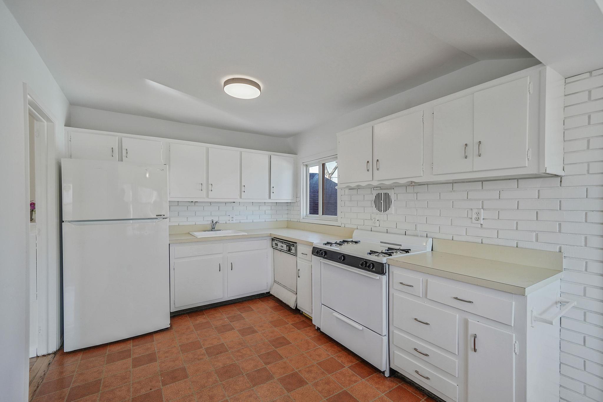 46 Grand Haven Drive, Commack, New York image 13