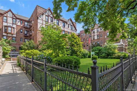 Homes For Sale - 160-15 Powells Cove Boulevard #A1<br/> Queens County, Whitestone, NY 11357