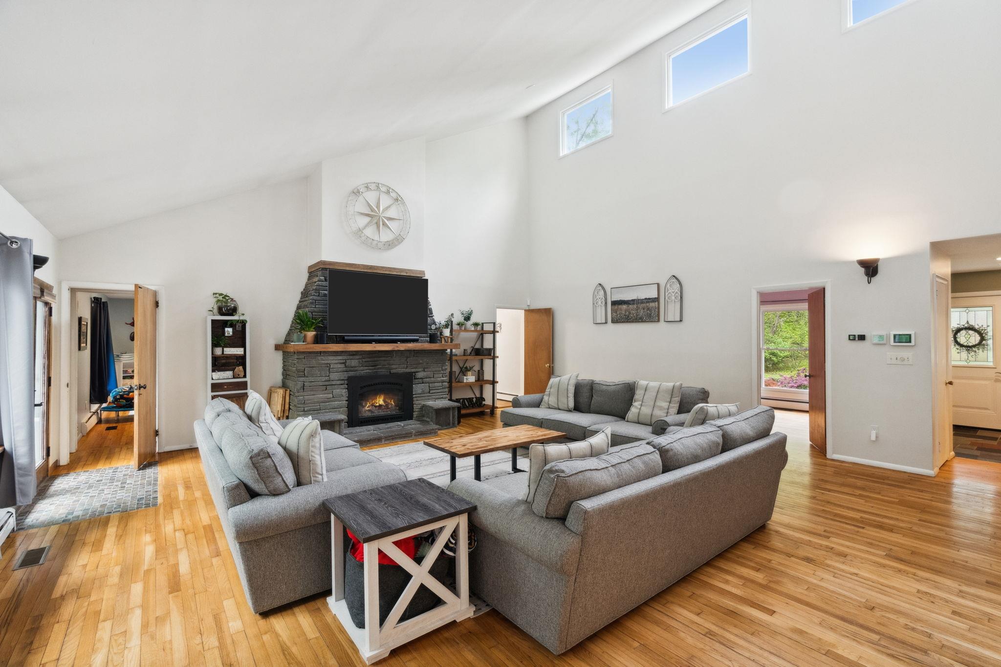 162 Forest Hill Drive, Kingston, New York image 9