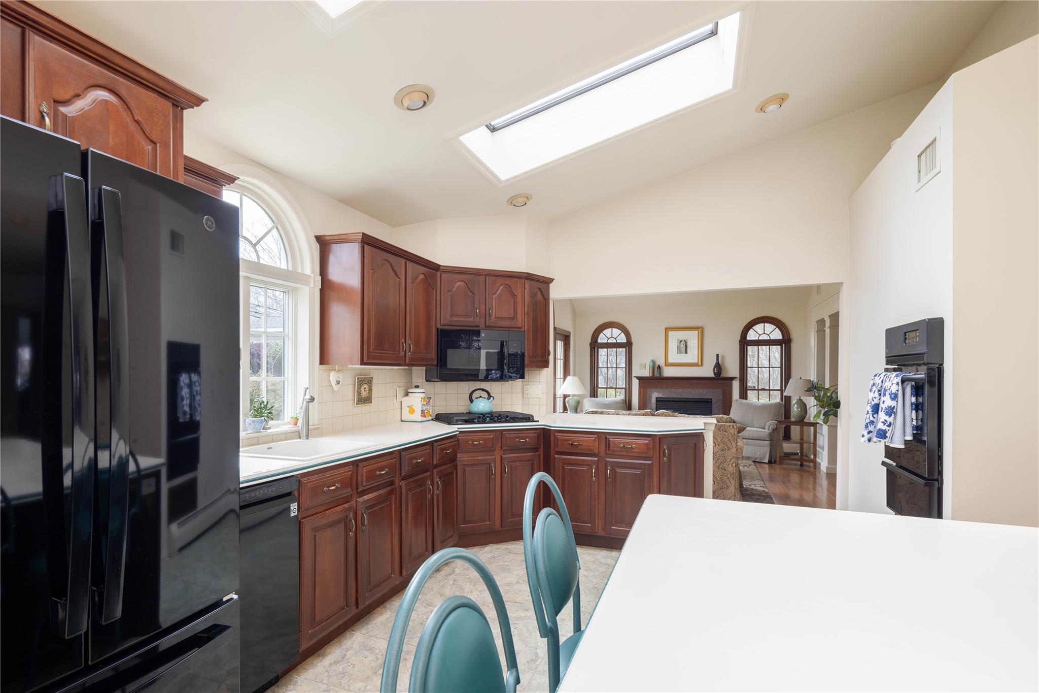 8 Pequa Lane, Commack, New York image 11