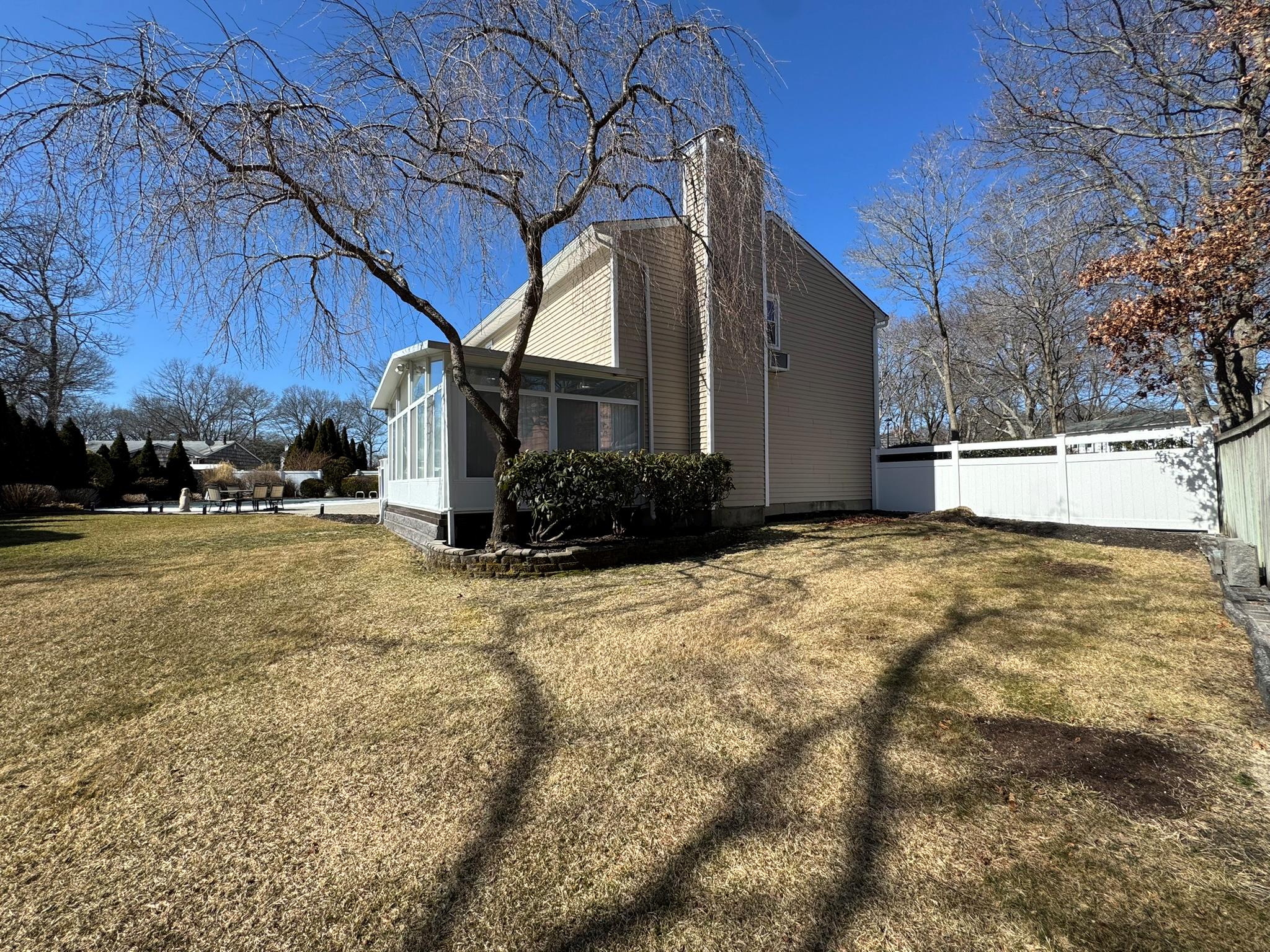 20 Chuck Lane, Selden, New York image 32