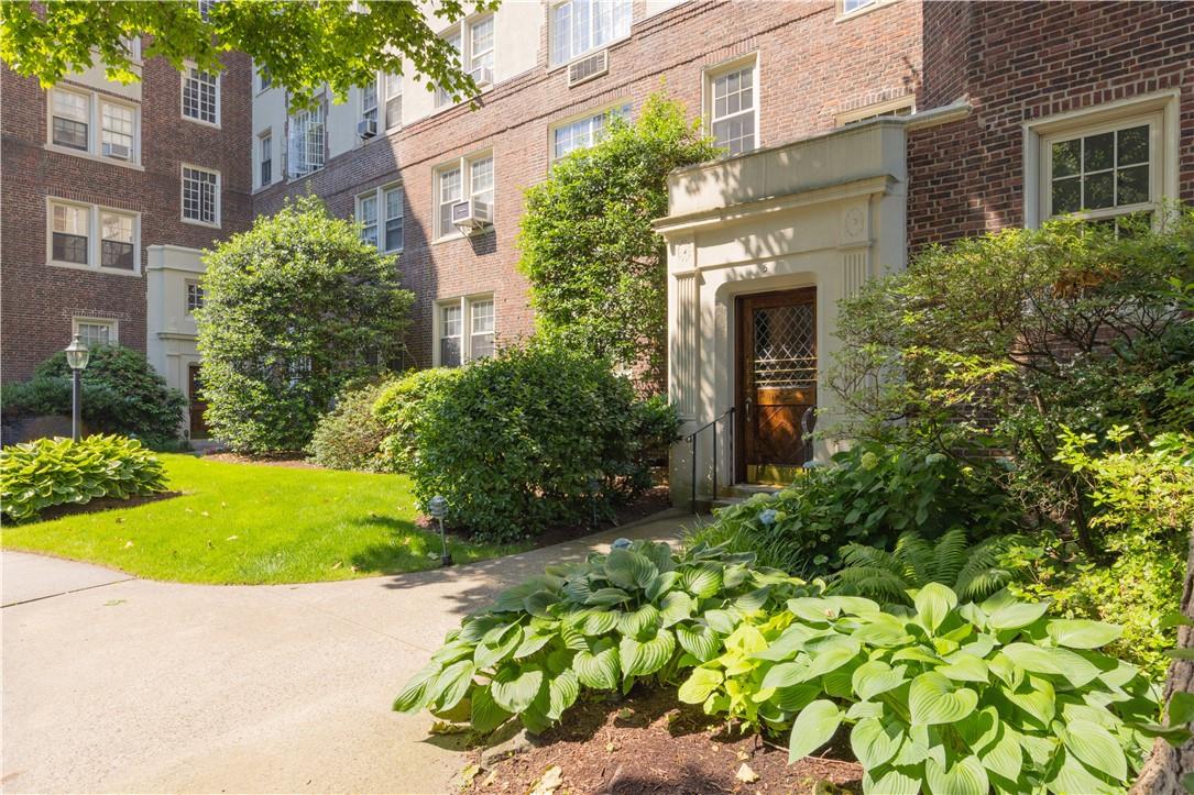 5 Tanglewylde Avenue #6G, Bronxville, New York image 1