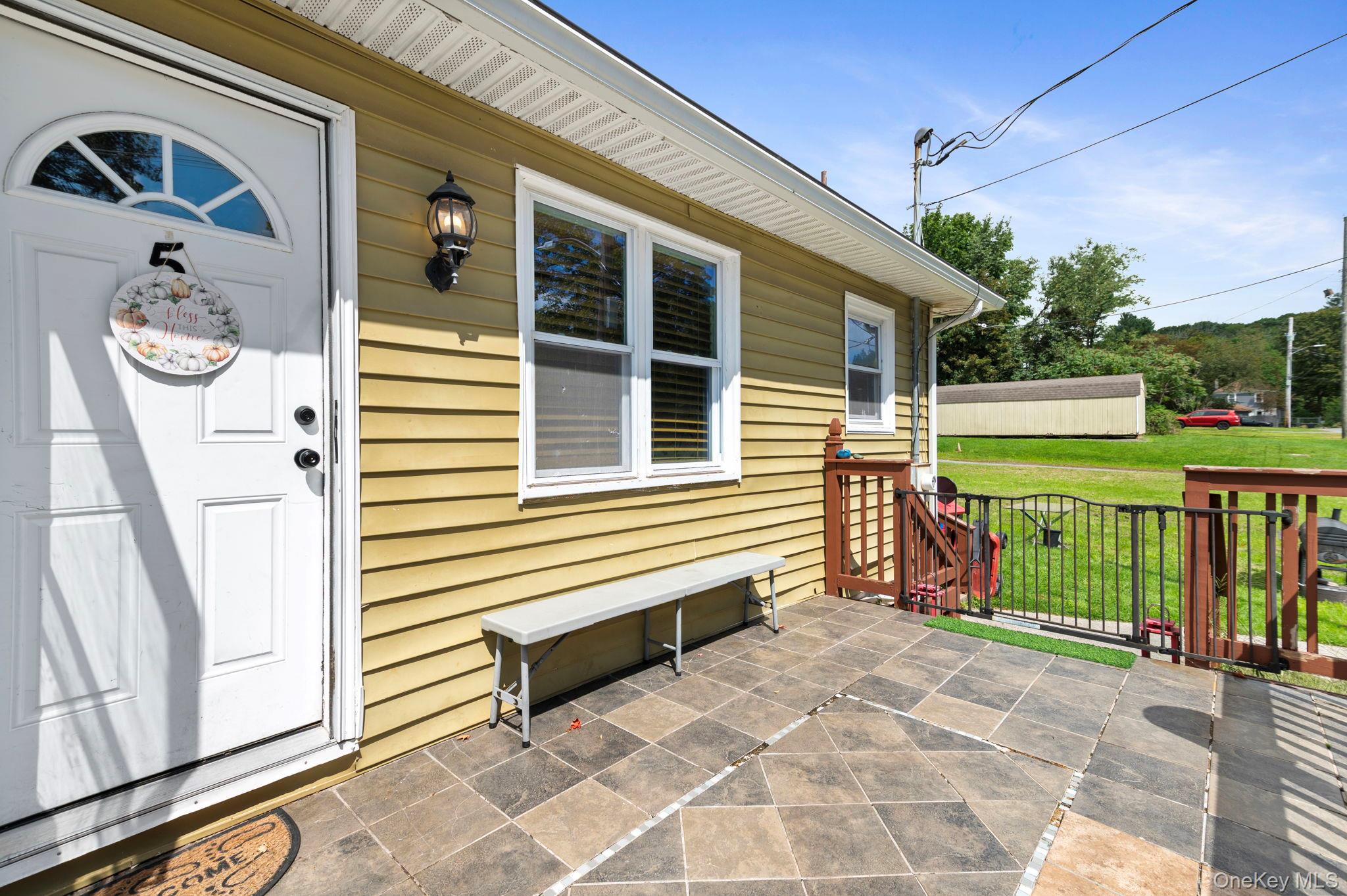 5 Roosa Avenue