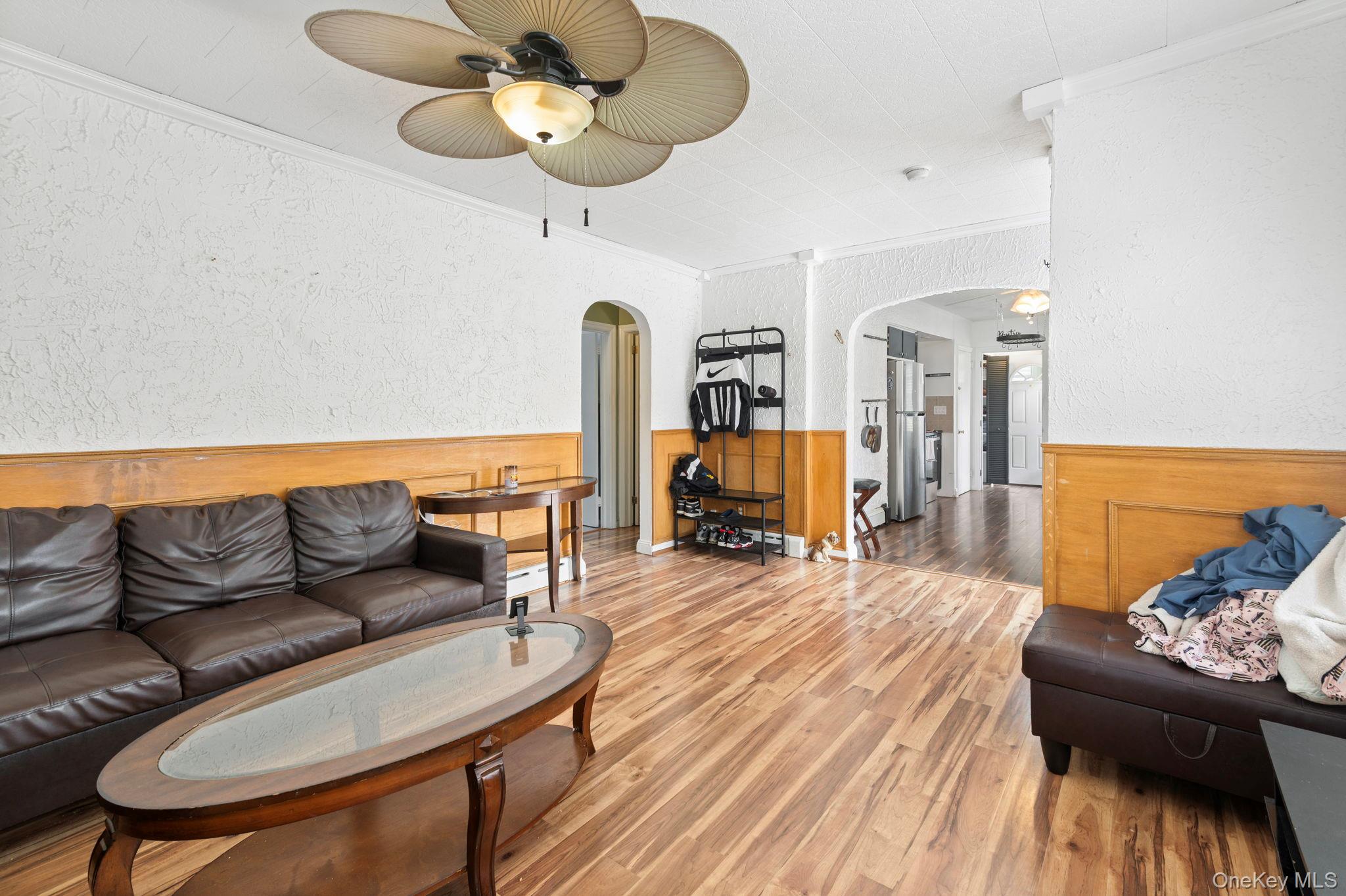 5 Roosa Avenue