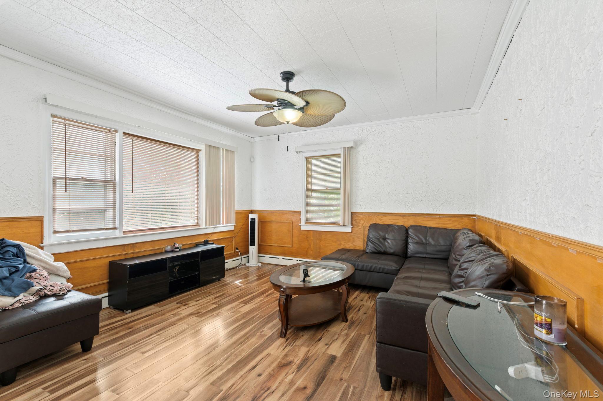 5 Roosa Avenue