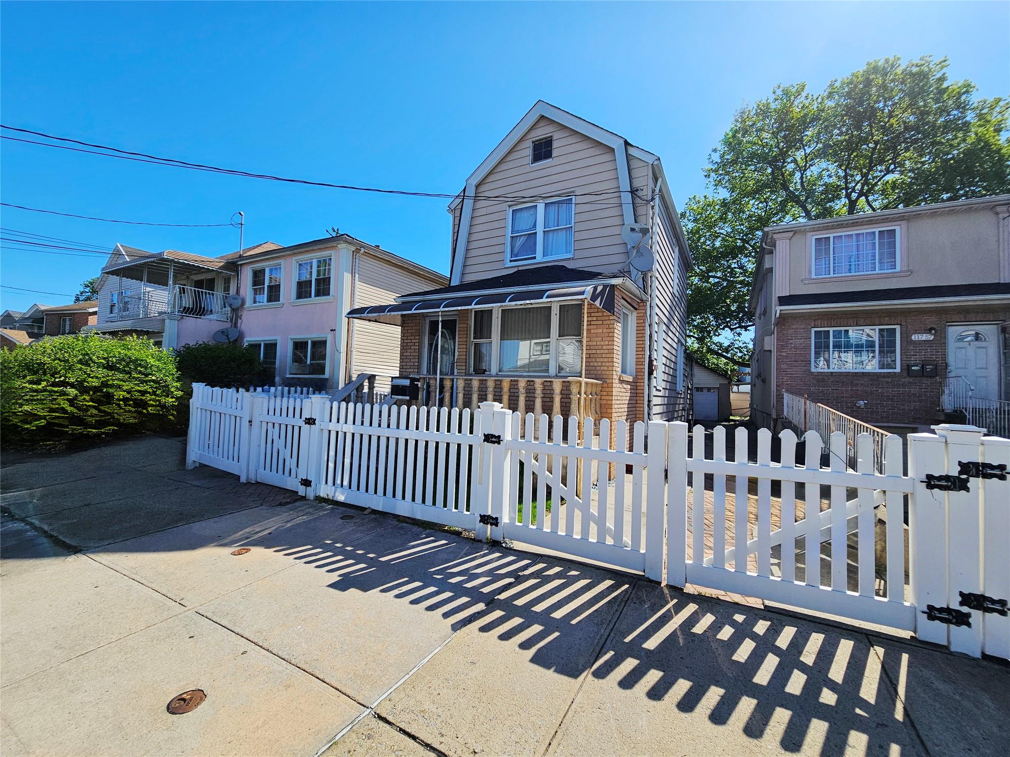 Property for Sale at 142nd Place, Jamaica, Queens, NY - Bedrooms: 3 
Bathrooms: 2 
Rooms: 5  - $474,900