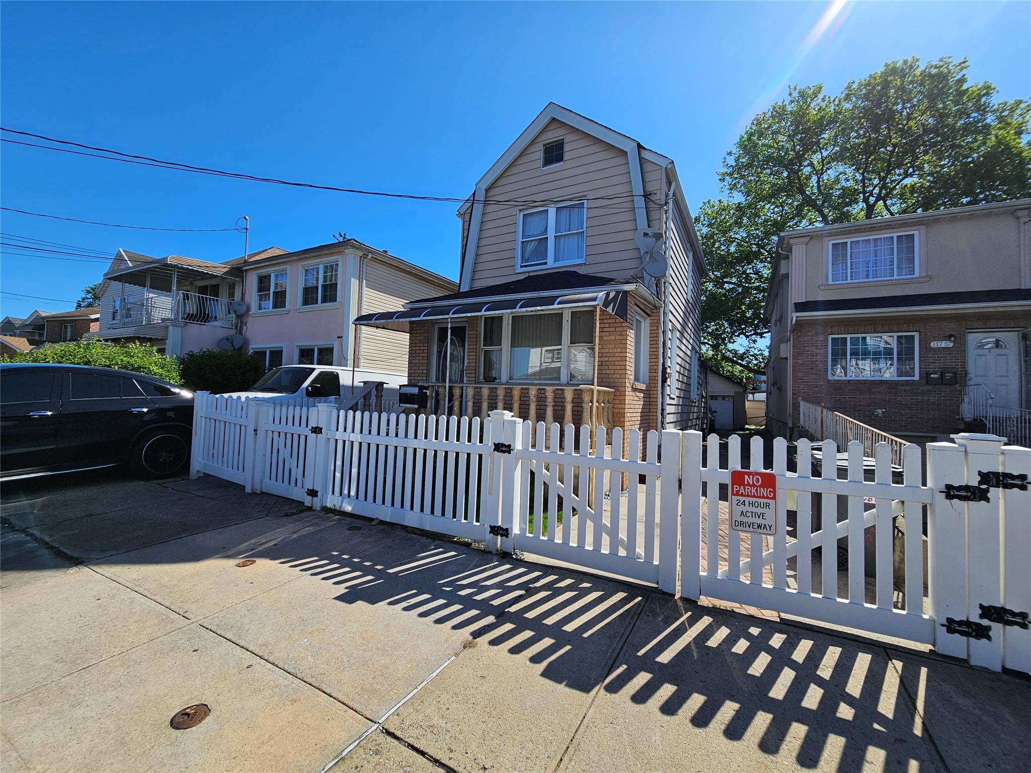 142nd Place, Jamaica, Queens, NY - 3 Bedrooms  
2 Bathrooms  
5 Rooms - 