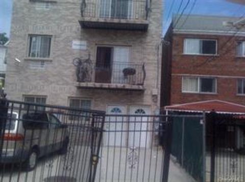 Multifamily For Sale - 781 E 211 Street<br/> Bronx, NY 10467