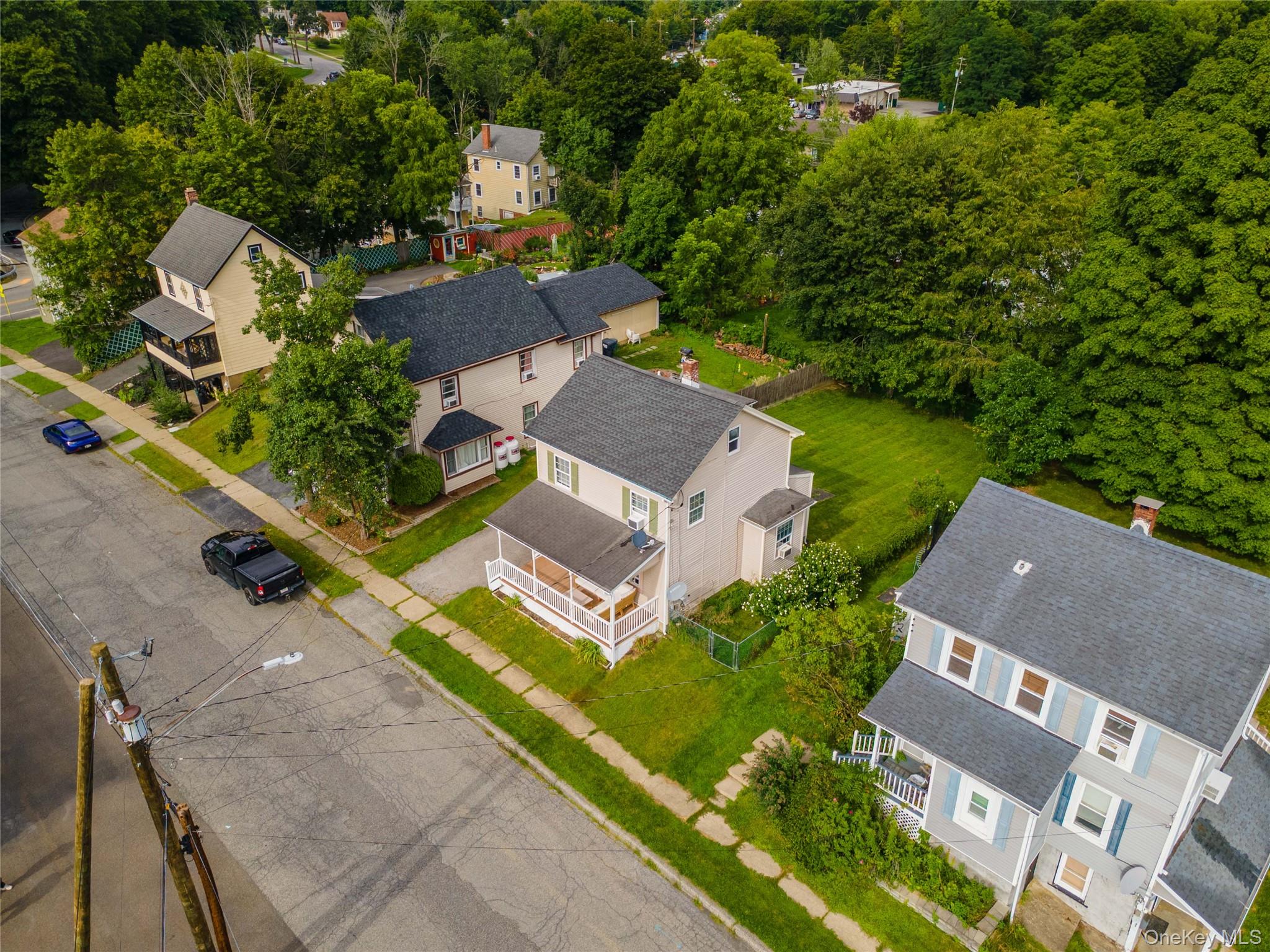 19 Railroad Avenue