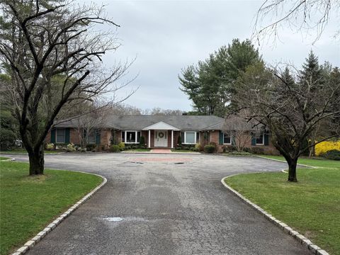 15 Morgan Drive Old Westbury NY 11568