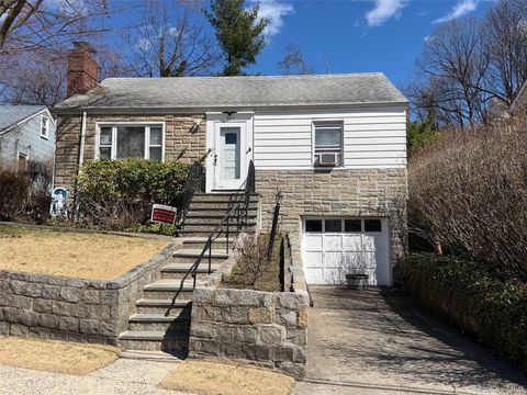 207 Morsemere Avenue Yonkers NY 10703