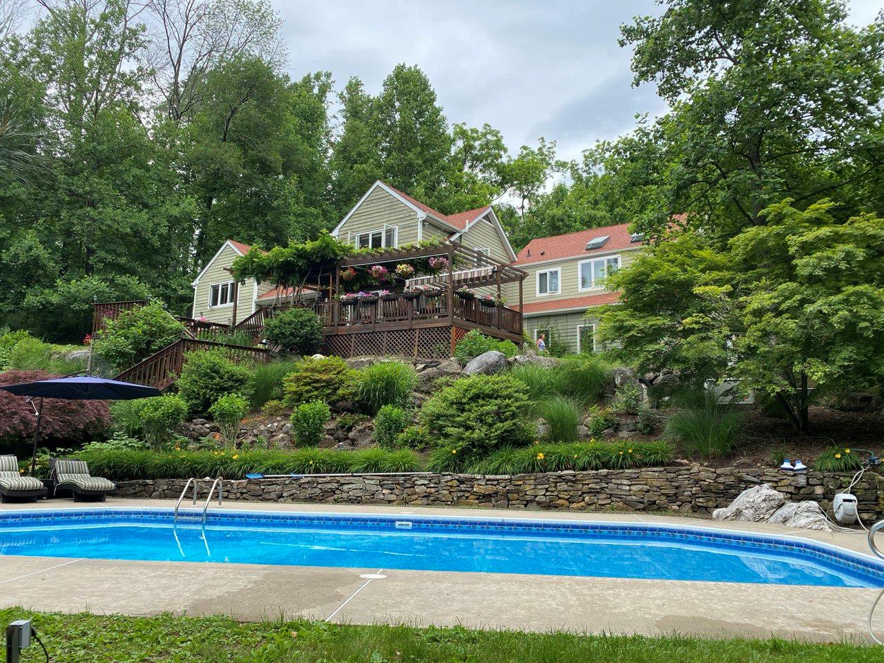 36 Chardavoyne Road, Warwick, New York image 1