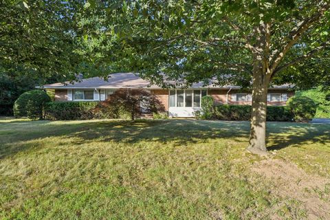 22 Reynolds Road Glen Cove NY 11542