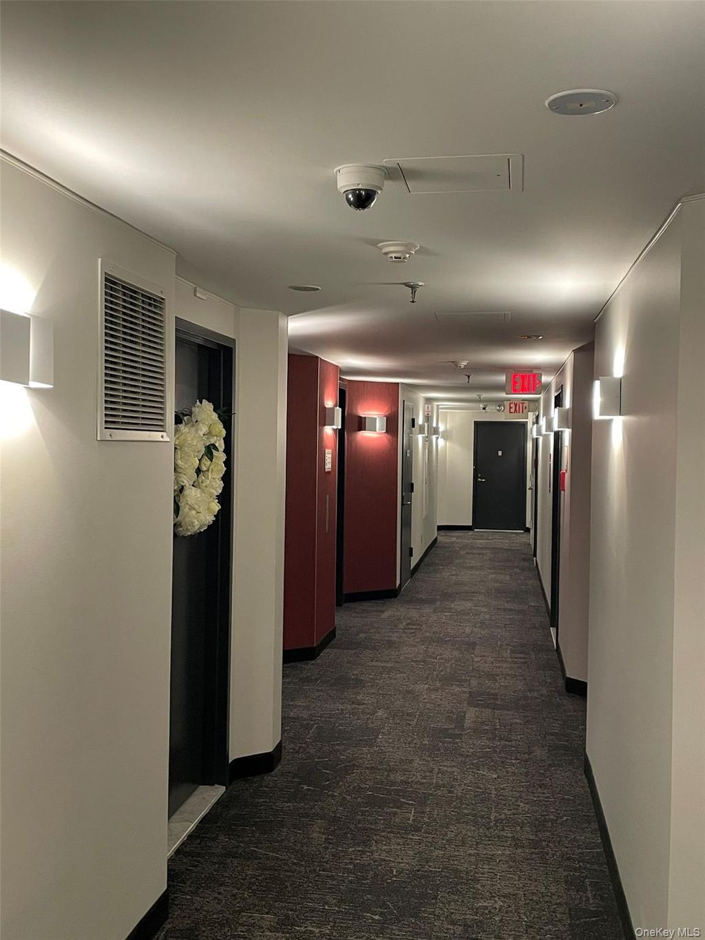 Photo of 10 Stewart Pl Pl #2GE, White Plains, NY 10603 (MLS # 971501)