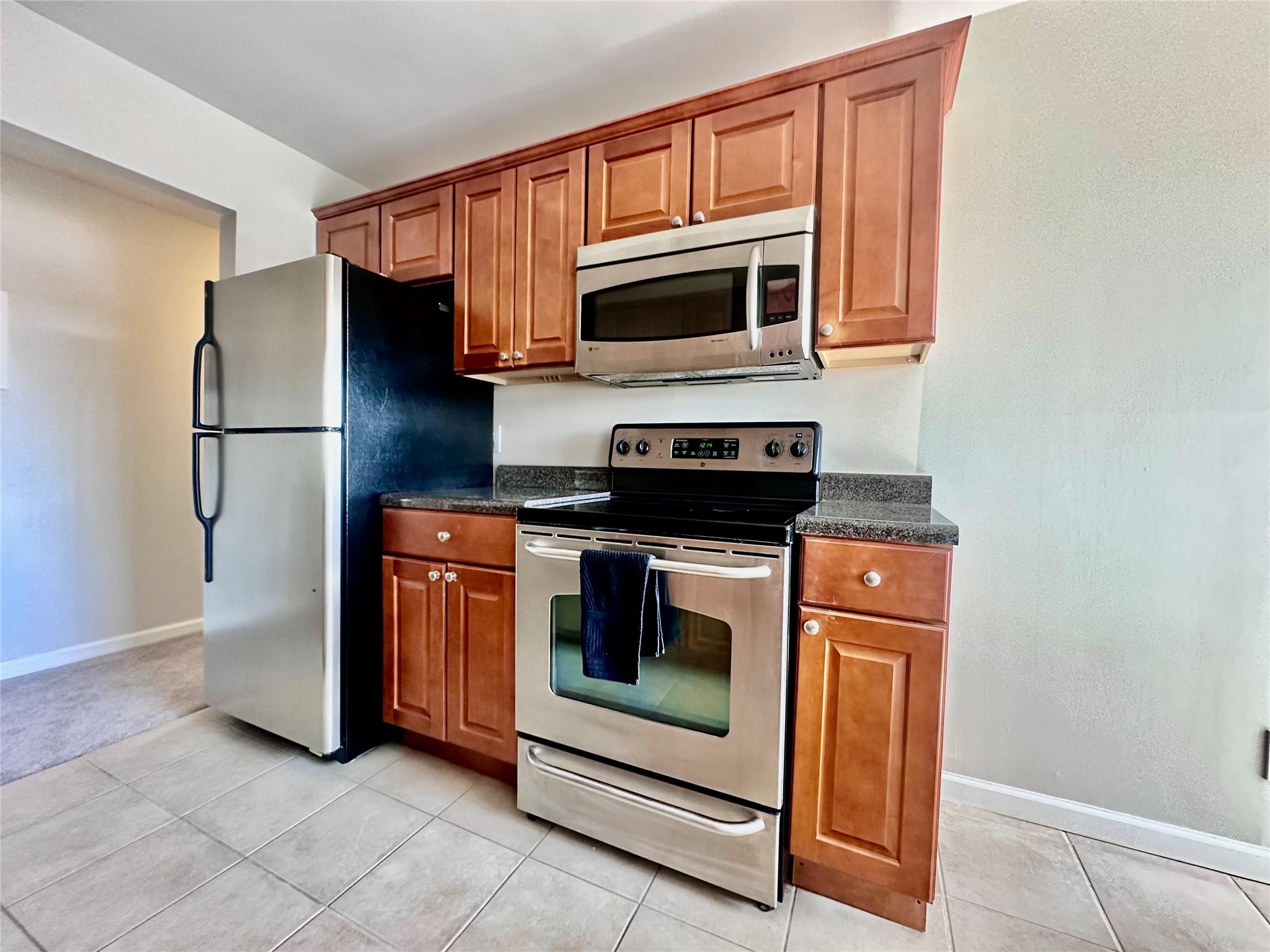 2449 Union Blvd Blvd #19B, Islip, Florida image 7