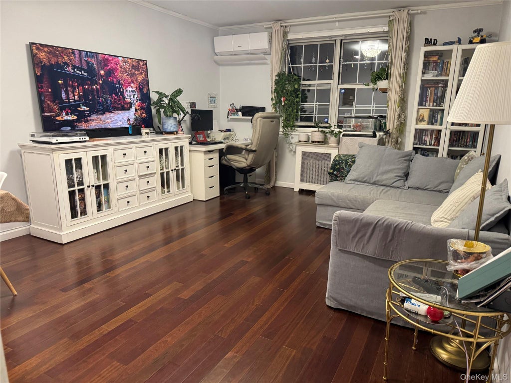 Photo of 13523 78th ave AVE #10B, Kew Garden Hills, NY 11367 (MLS # 1066579)