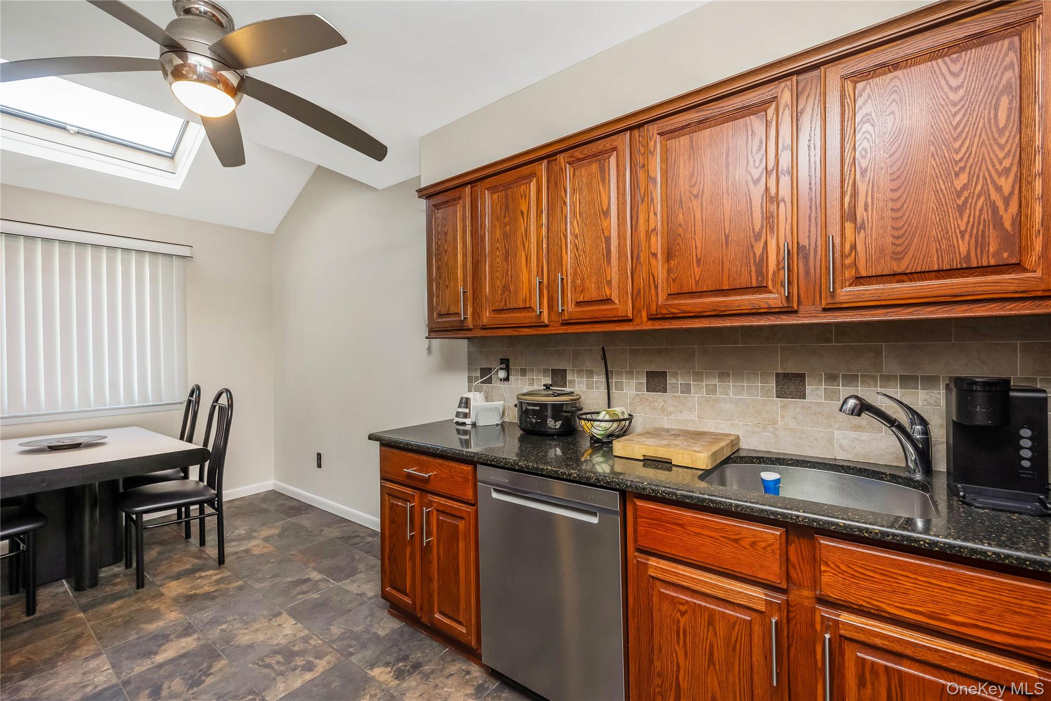 82 COTTONWOOD CT. 82