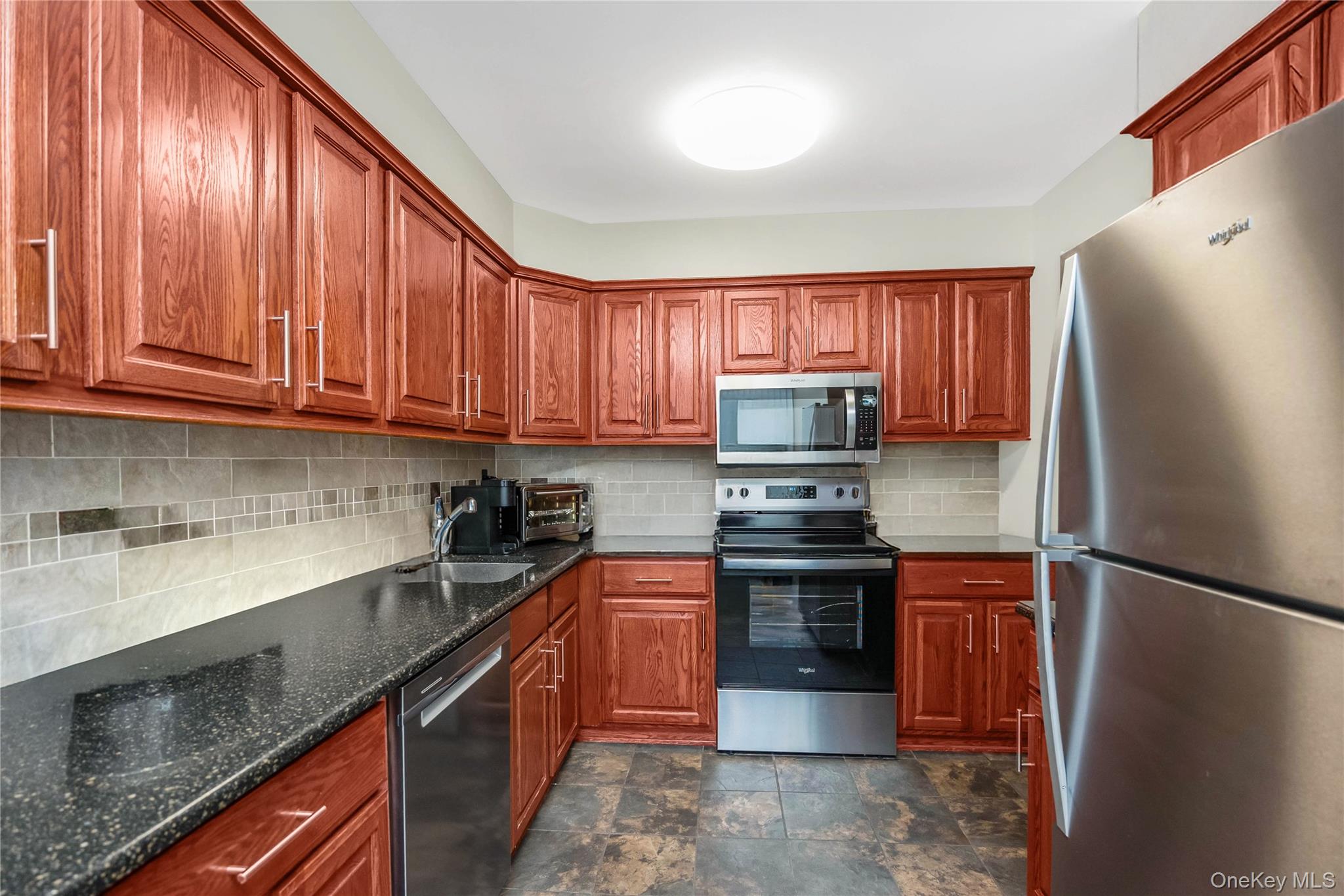 82 COTTONWOOD CT. 82