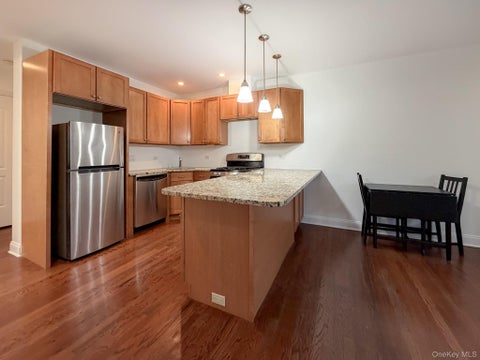 Condo For Sale - 183 Beach 100th Street #6B<br/> Rockaway Park, NY 11694