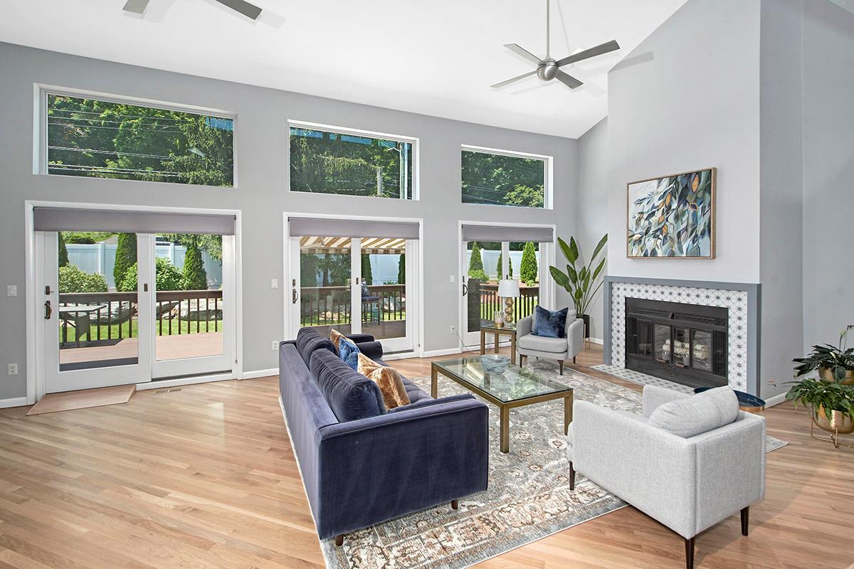 20 Carriage Way, White Plains, New York image 3