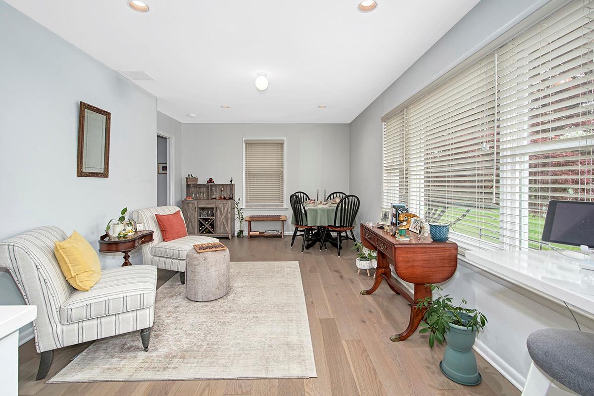 20 Carriage Way, White Plains, New York image 16
