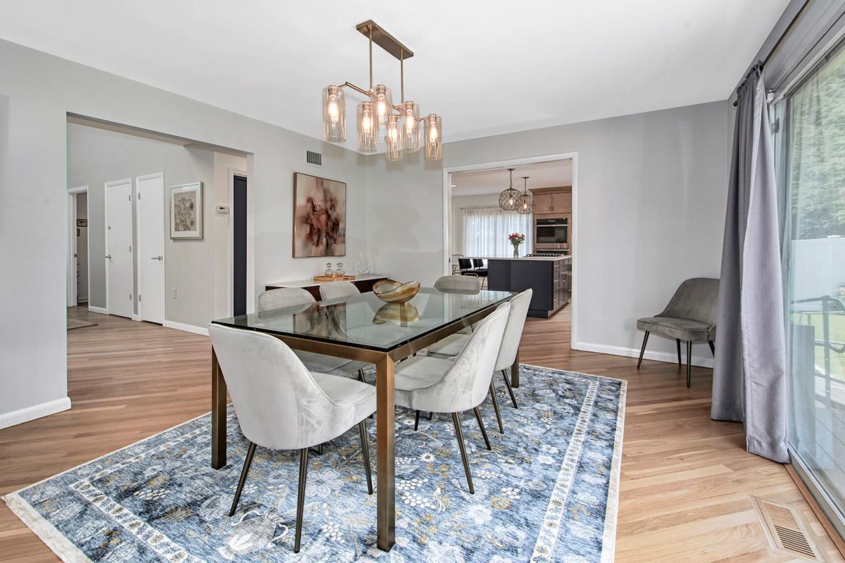 20 Carriage Way, White Plains, New York image 6