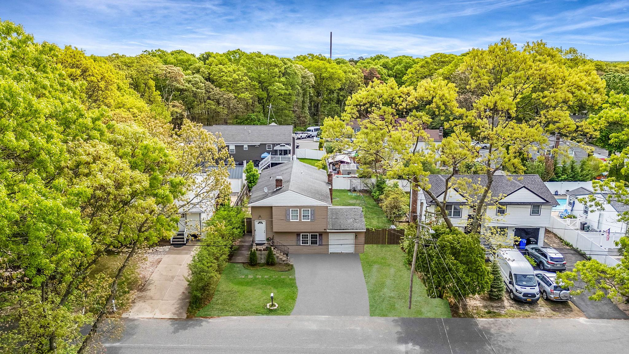 209 Burney Boulevard, Mastic, New York image 3