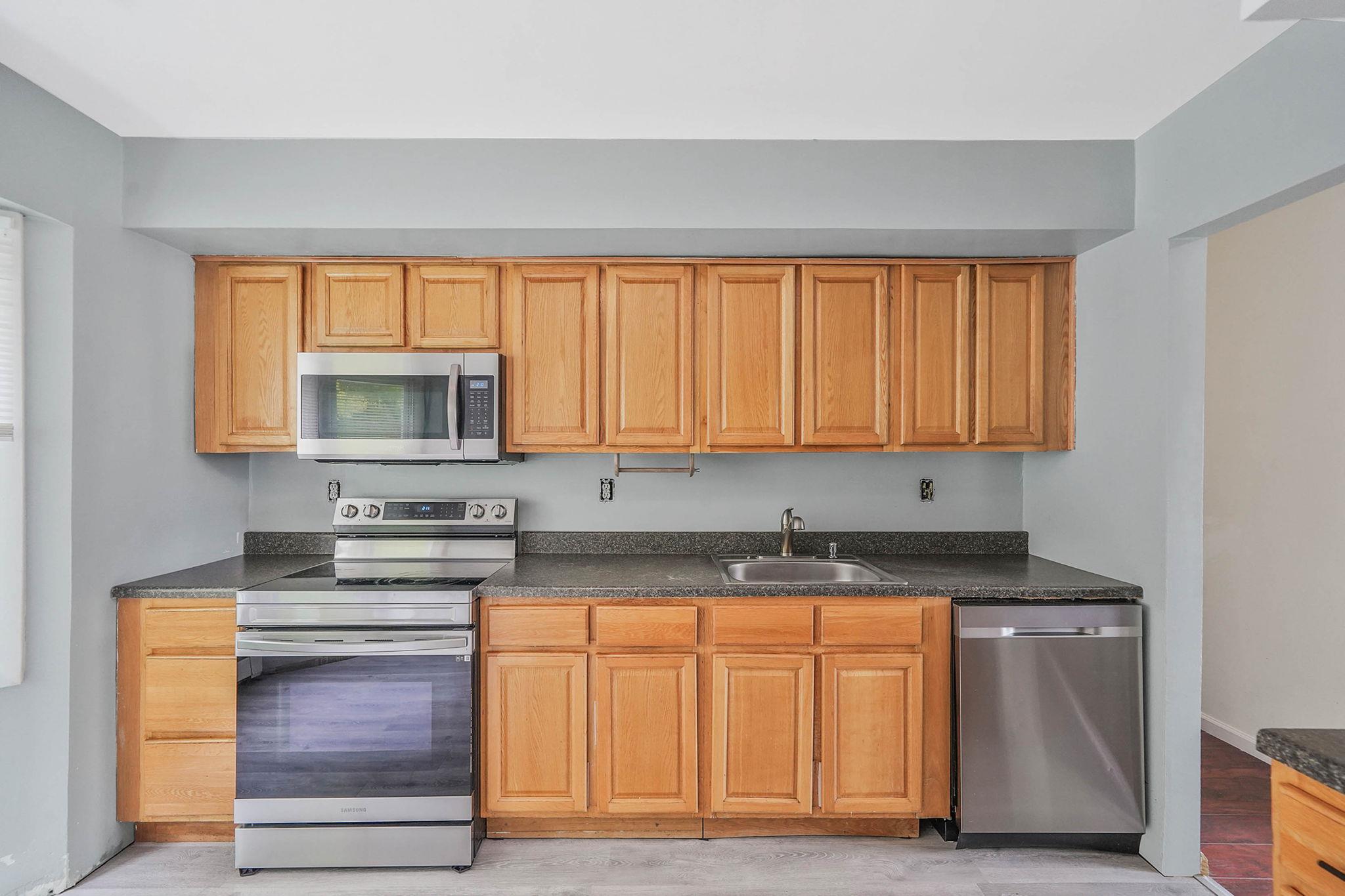 209 Burney Boulevard, Mastic, New York image 10