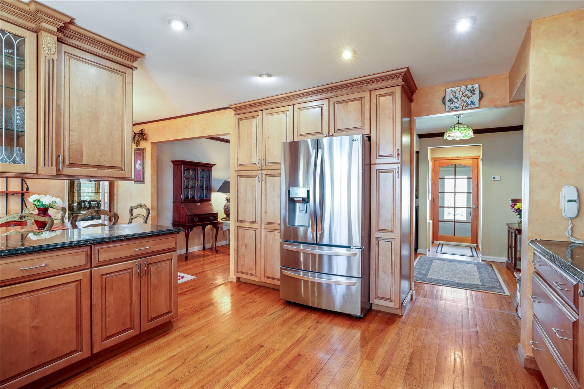 3676 Regent Lane, Wantagh, New York image 14